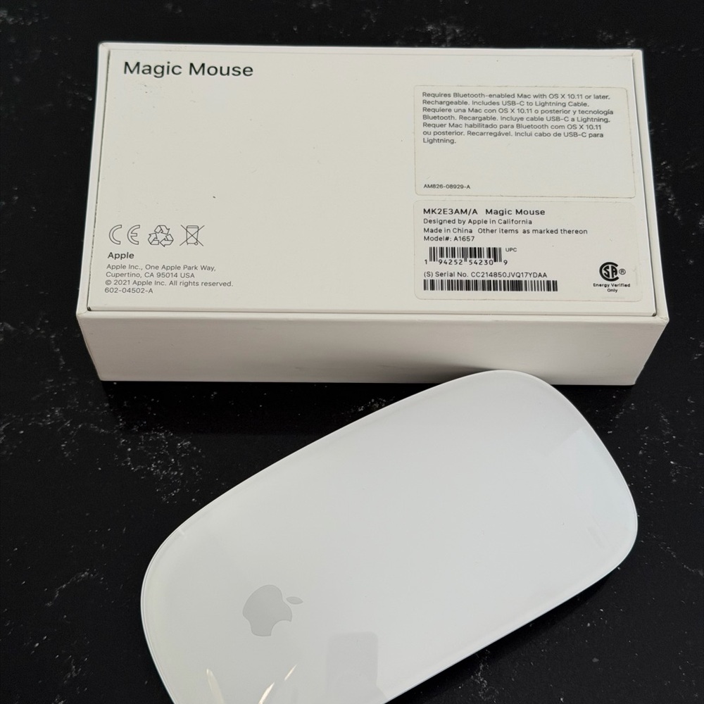 Apple Magic Mouse with Charging Cable in White - Picture 2 of 2